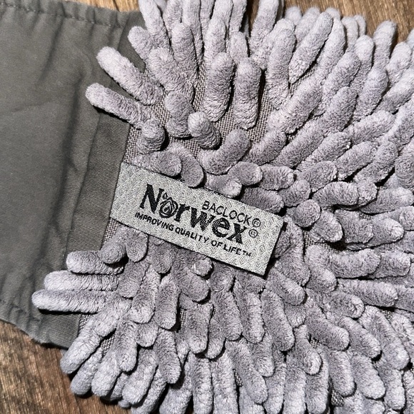 Norwex Chenille Mushroom Towel - Picture 2 of 3